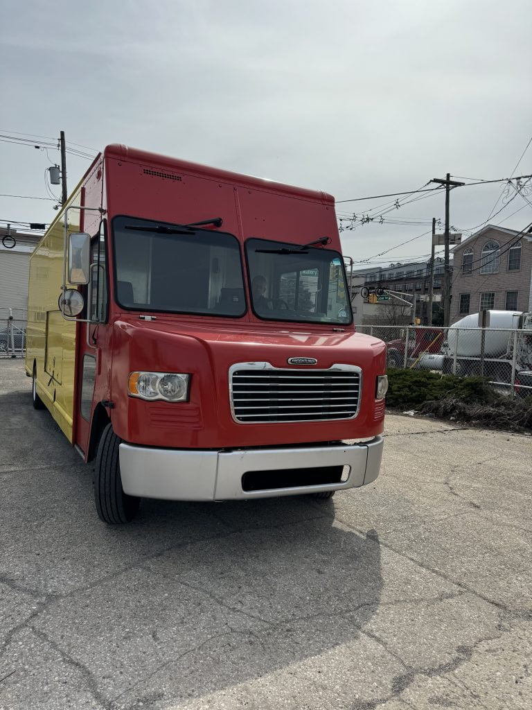 21-used freightliner step van used food truck
