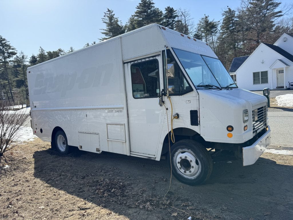 23-used-workhorse-step-van-3
