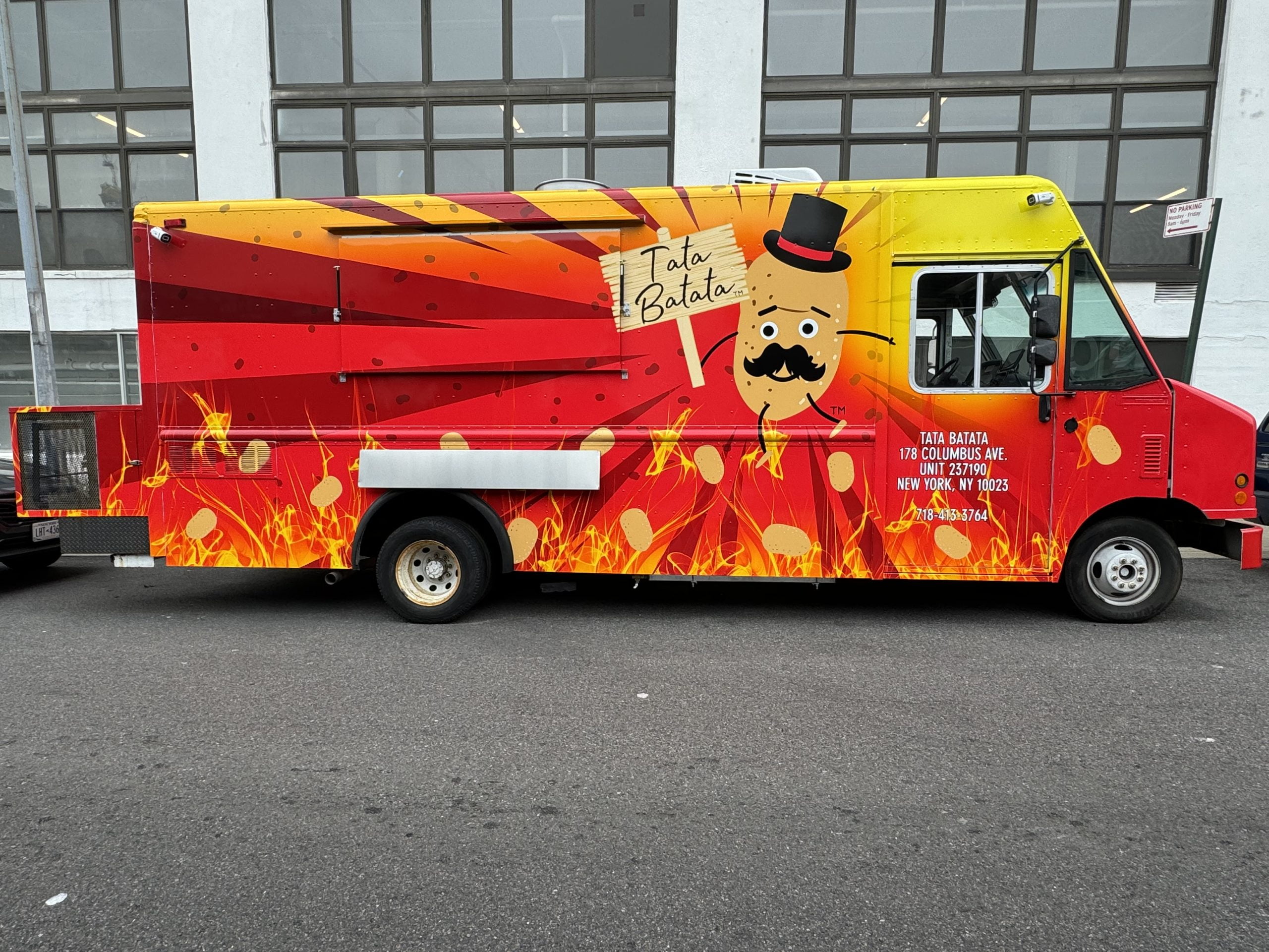French fries truck - Built by FACTORY FOOD TRUCKS