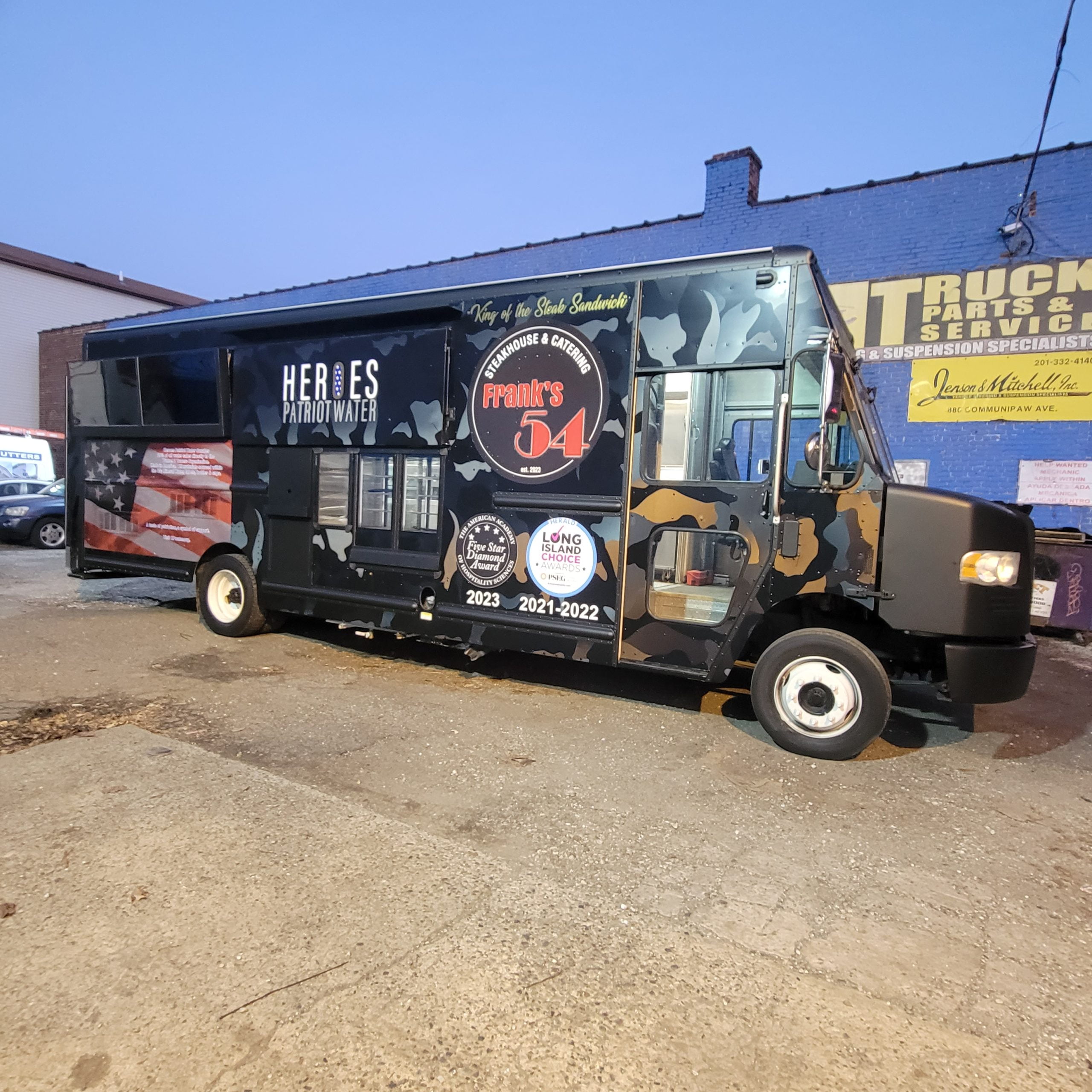 Steak truck heros built by factory food trucks
