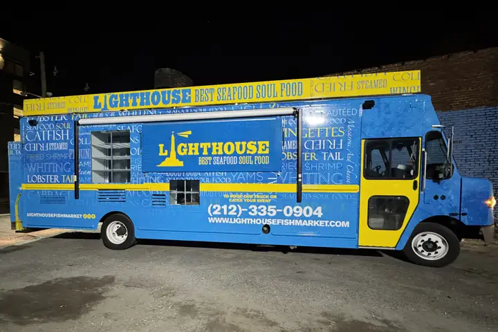 24 feet NYC seafood food truck