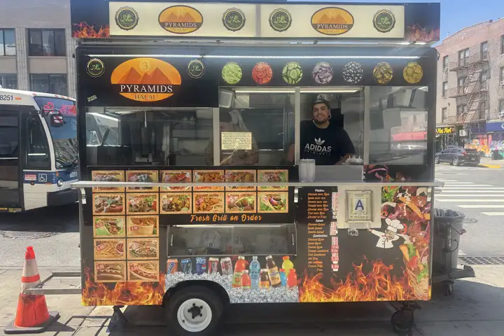 Halal food cart with NYC food permit in brooklyn